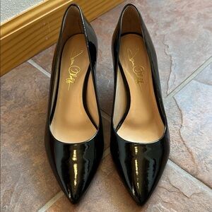 Black patent leather pumps, Joan Olaff